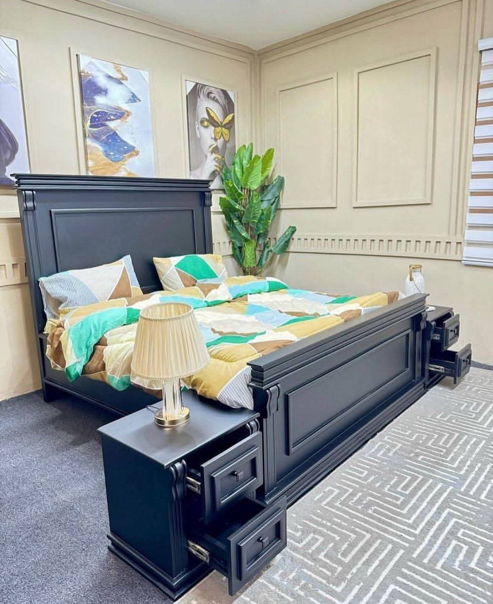 5 by 6 Black Executive Bed 5 by 6 Black Executive Bed