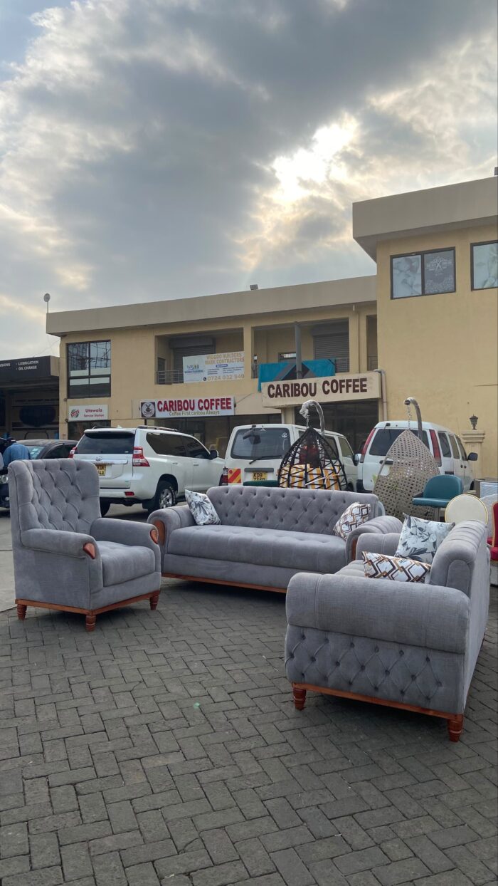 6 seater Chester Sofa - Image 2