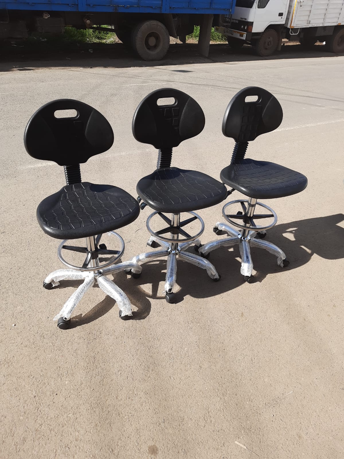 Bedbyess Office (2) ergonomic-lab-stool